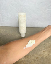 Load image into Gallery viewer, Thick and Luxurious Goats Milk Body Cream